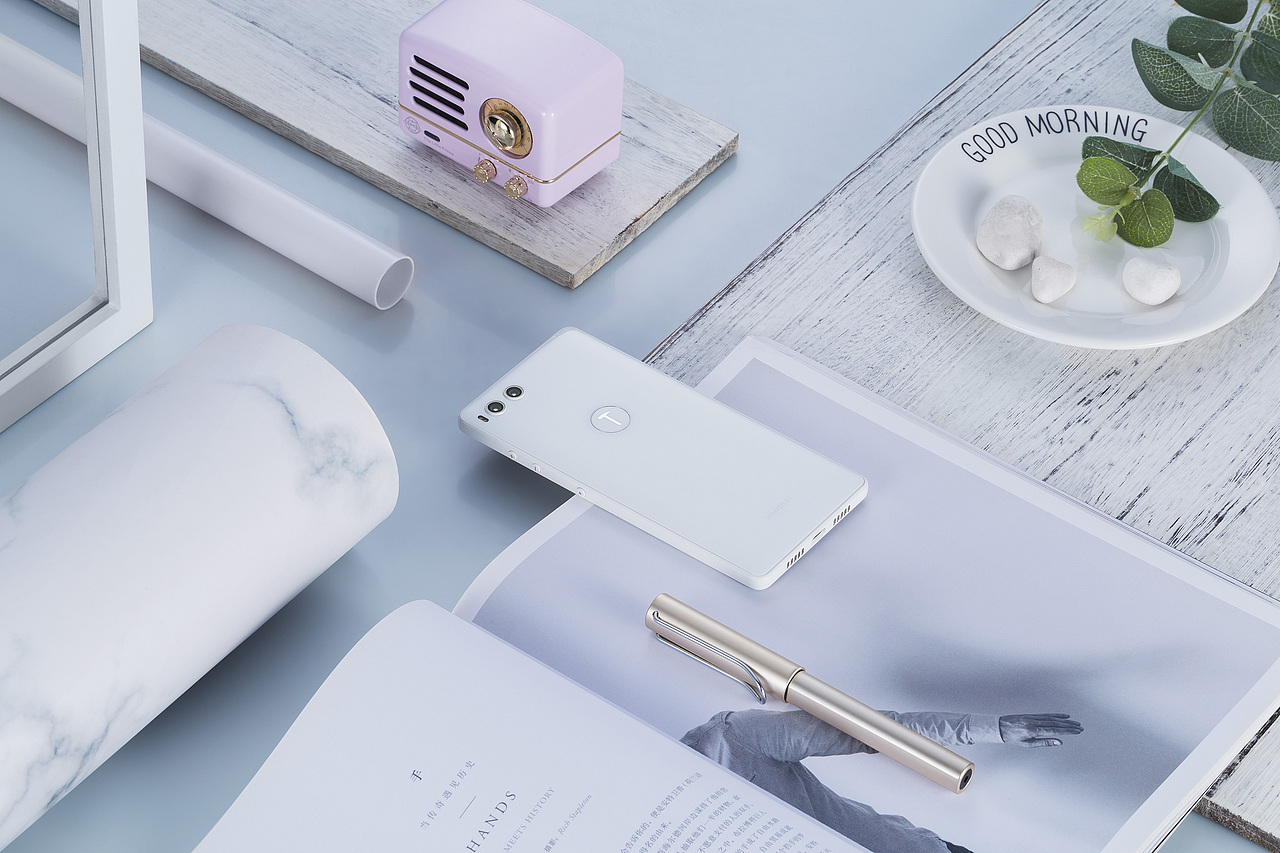 当纯白坚果R1碰上红色vivo Z1