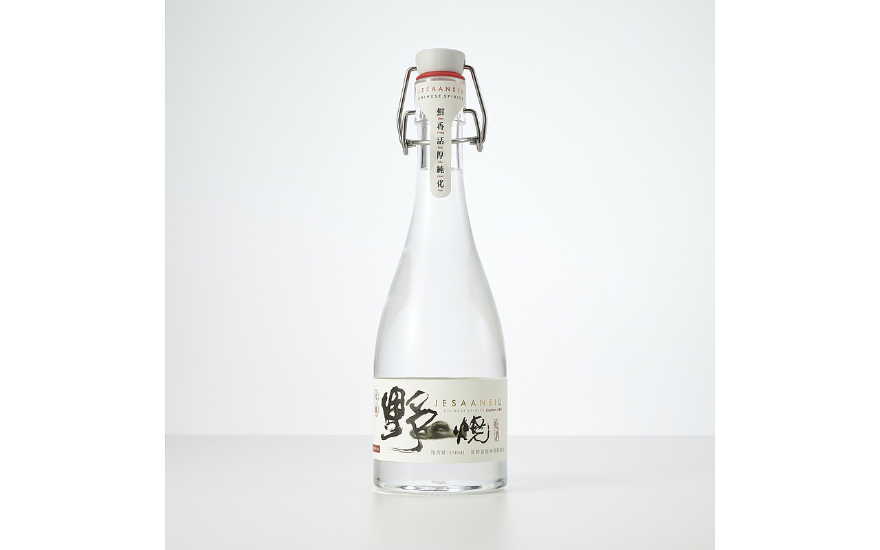 mc&c构国学图获奖包装案例鉴赏｜野山烧的墨韵酒香