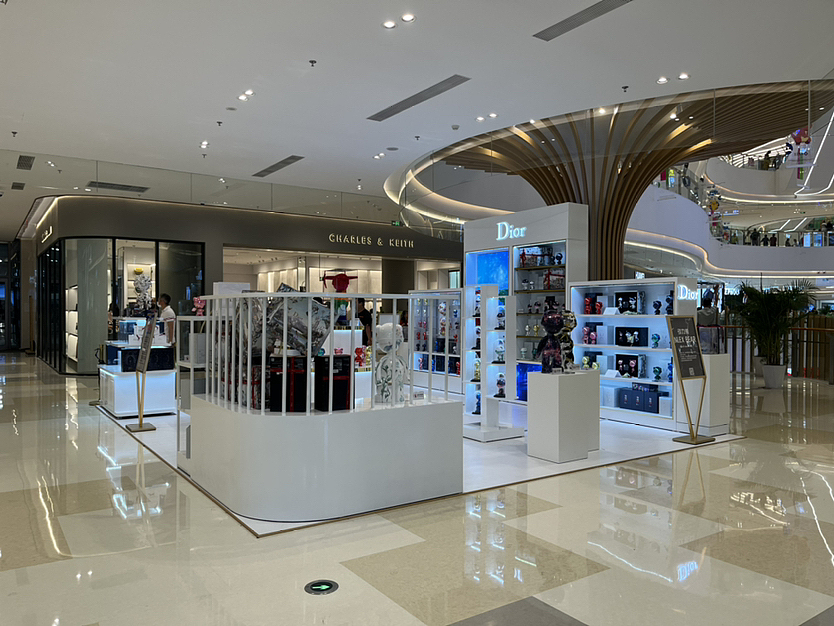 迪奥临时展厅制作,蚂蚁美陈