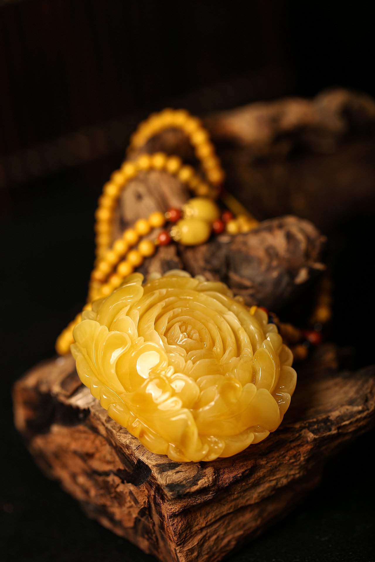 牡丹花琥珀蜜蜡吊坠（图ZMTU3OTQ1MDg4） - 产品摄影 - 站酷设计师极致_原创素材 - 站酷ZCOOL