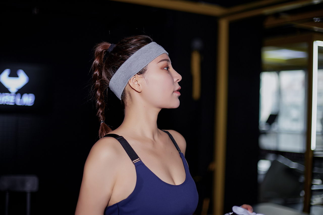 健身女孩人像（图ZMTY2NTU2MDUy） - 人像摄影 - 站酷设计师长乐宫原创素材 - 站酷ZCOOL