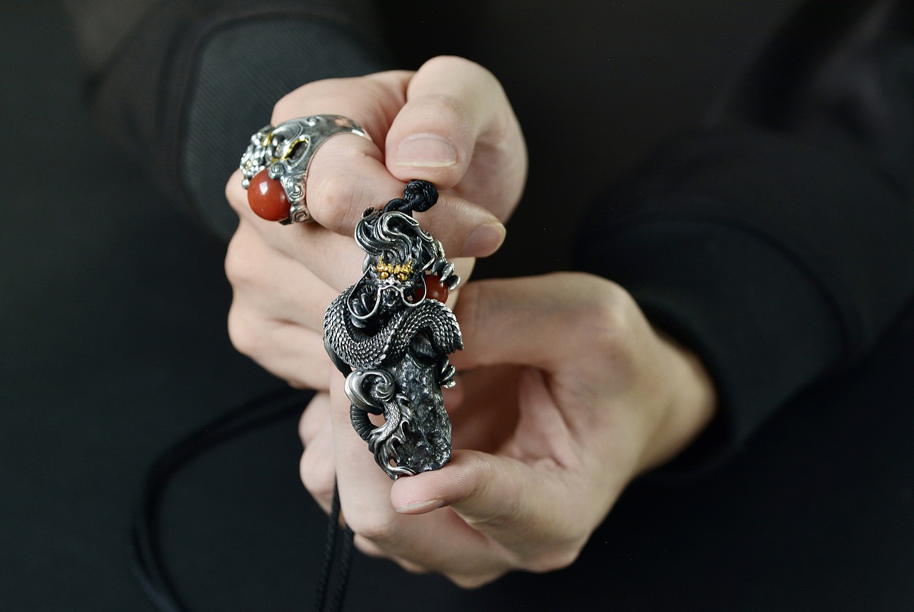 设计师作品|龙腾四海南红吊坠(珠子可以拆卸替换)