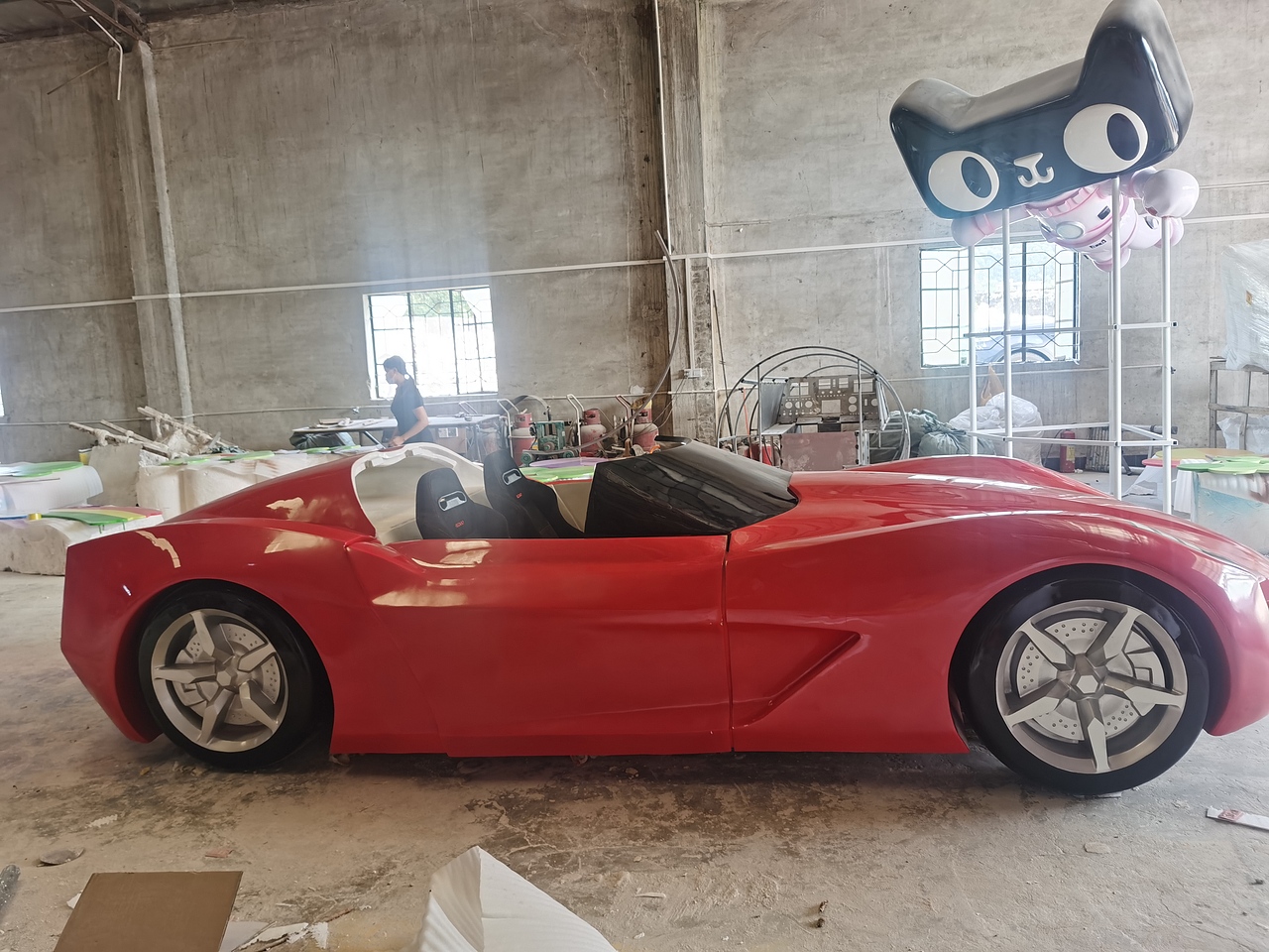 展览道具摆件玻璃钢仿真1比1汽车模型雕塑跑车外壳定制