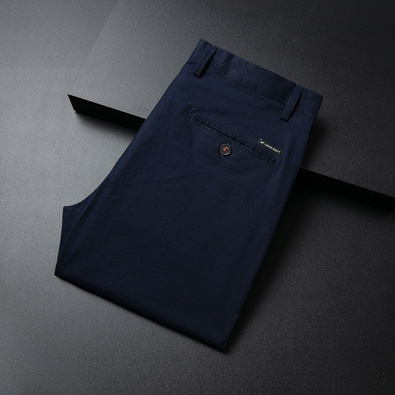 男裤创意图拍摄（图ZMjk1NDIwNzA4） - 产品摄影 - 站酷设计师东升摄影工作室原创素材 - 站酷ZCOOL