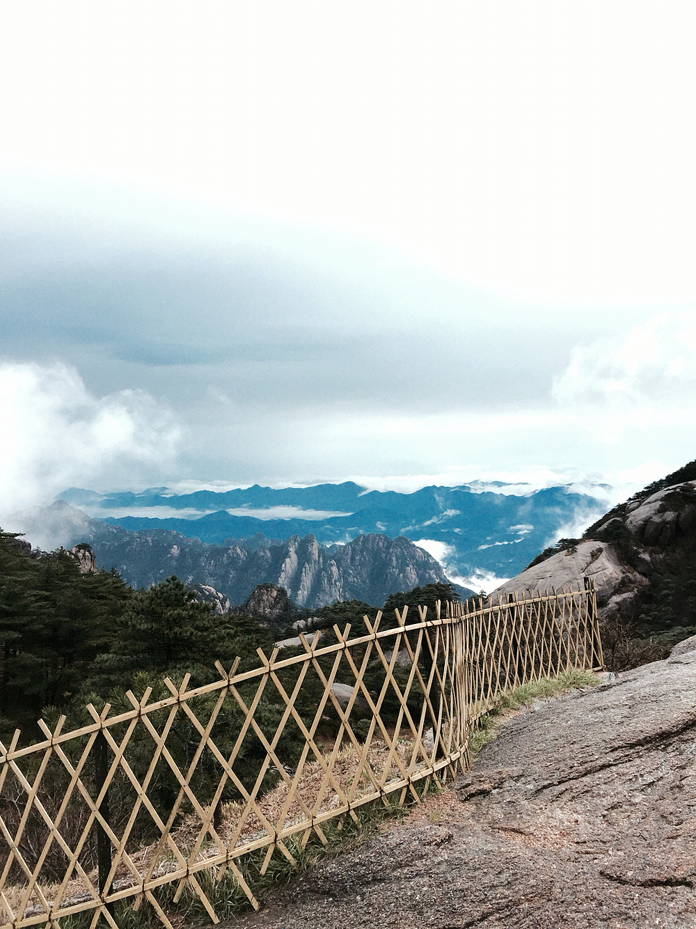 黄山·陪你看云卷云舒