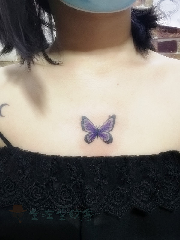锁骨蝴蝶纹身美女小清新文身金左堂纹身河南安阳tattoo