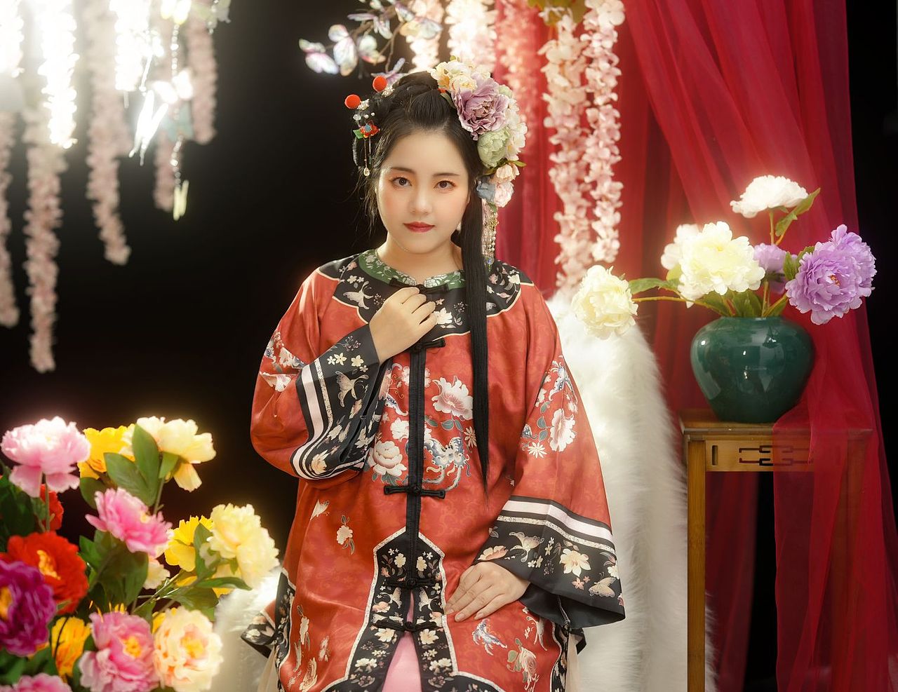 清汉女|先生,我才不是旧时代的遗物。