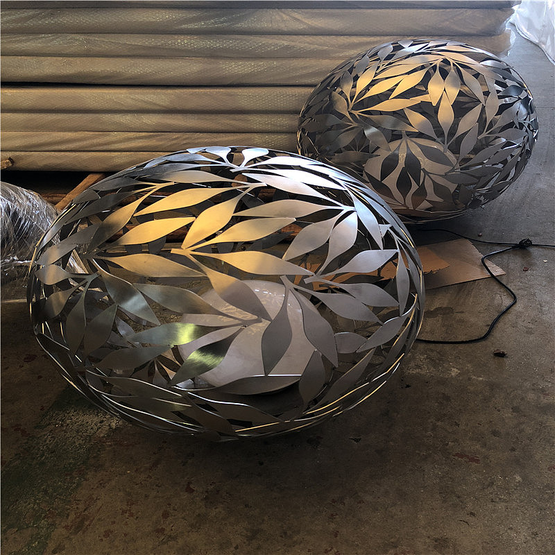 不锈钢镂空球雕塑摆件 树叶造型更加别致