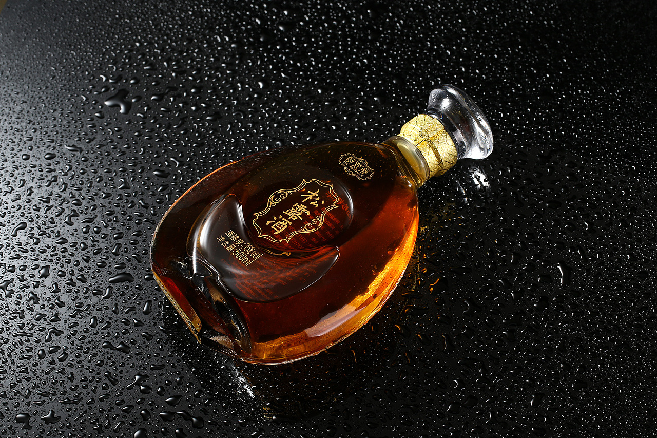 松露酒包装设计（图ZMTYxNjAxNzUy） - 品牌 - 站酷设计师黑狐品牌策划原创素材 - 站酷ZCOOL