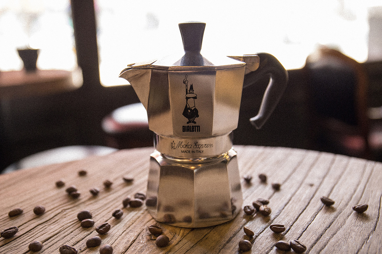 比樂蒂摩卡壺攝影（圖ZMjE1ODk1Nzk2） - 產(chǎn)品攝影 - 站酷設(shè)計師蘇小悠原創(chuàng)素材 - 站酷ZCOOL