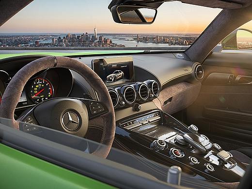 BENZ AMG GTR CGI - Interior