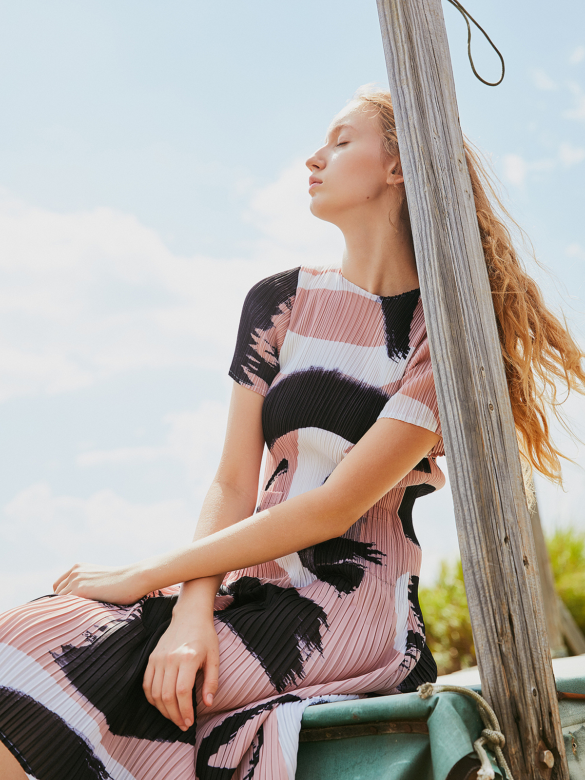 深圳外景模特拍照 商业女模服装拍摄 外模连衣裙摄影