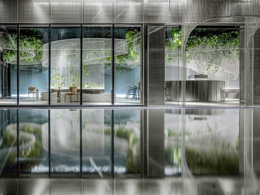 水上的白色花园丨超现实主义咖啡馆打造城市记忆封面