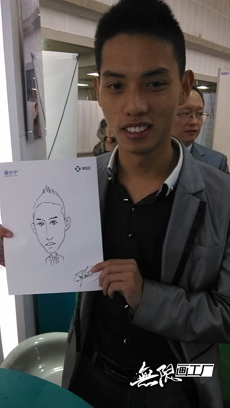 现场手绘漫画 肖像漫画速绘卡通表演开业庆典房地产暖场活动（图ZMTkzOTM2ODQ=） - 单幅漫画 - 站酷设计师长沙子沐刺青原创素材 - 站酷ZCOOL