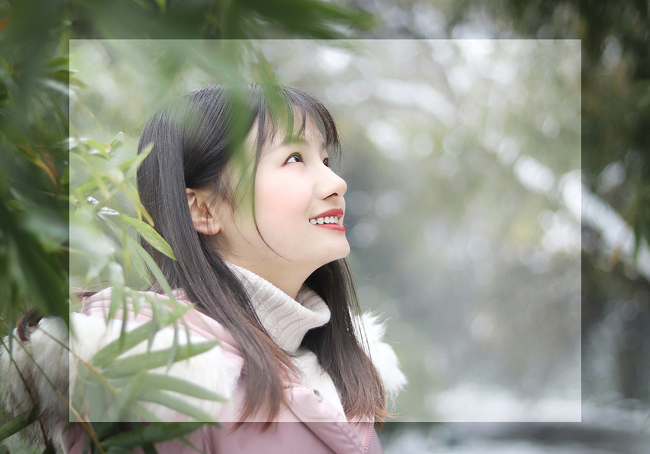 雪天中的小精灵