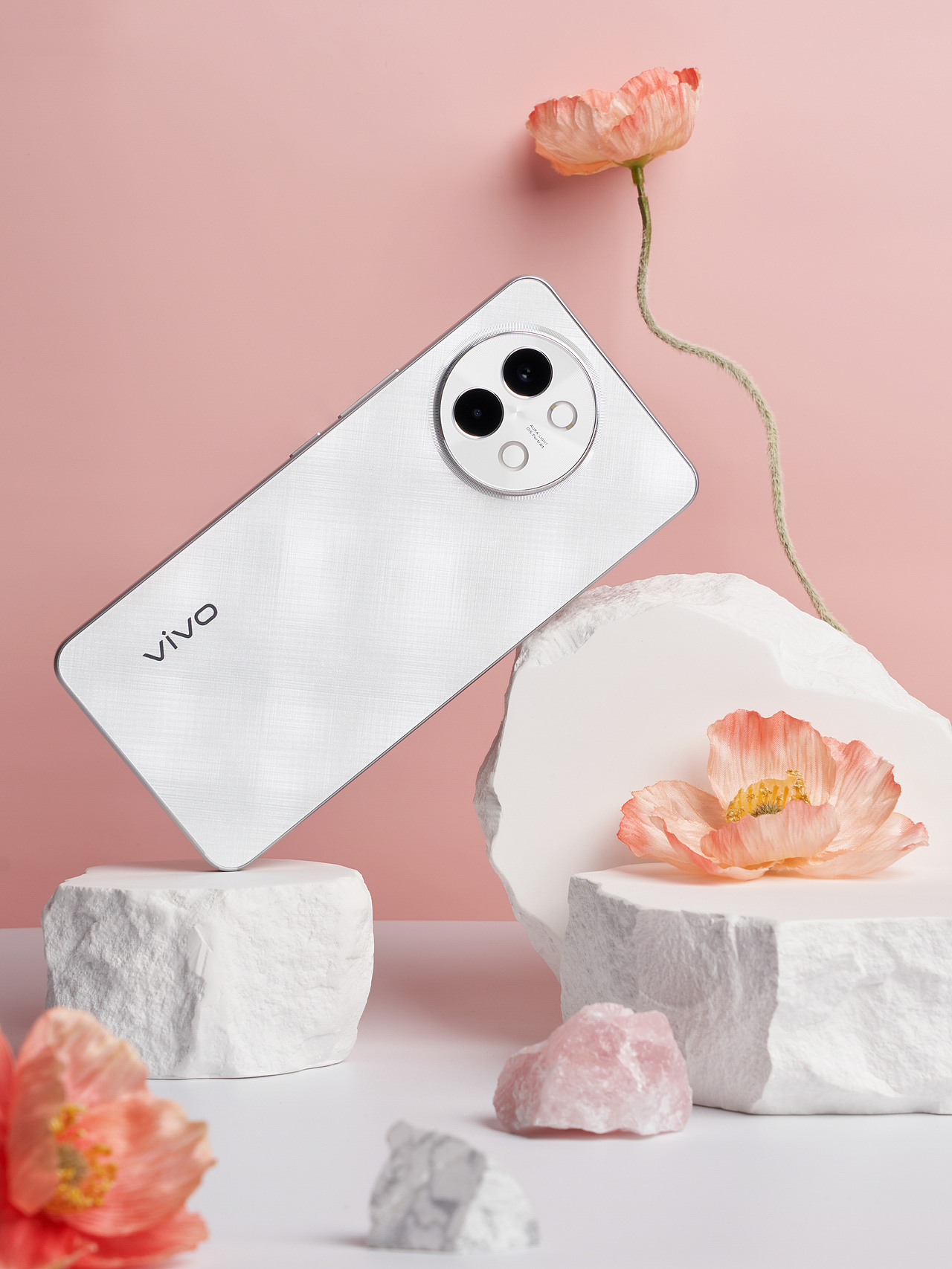 「岩起云纱」vivo S18e 云纱白图赏