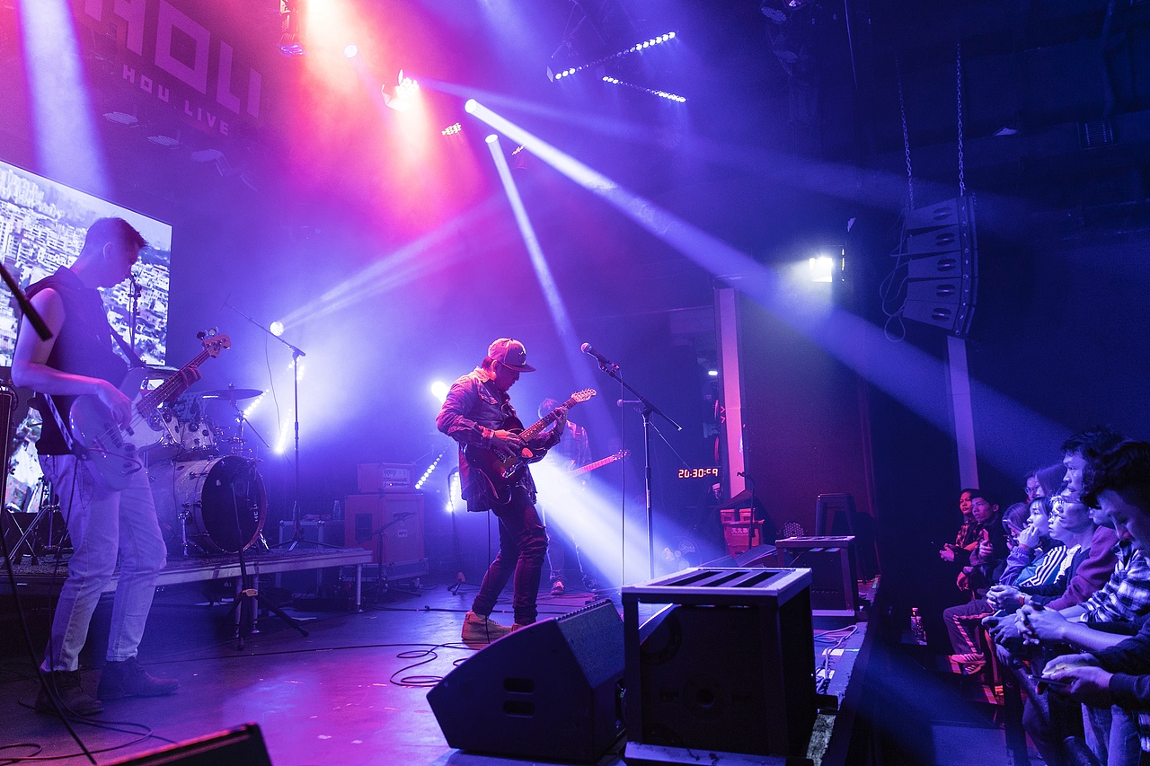 houlive乐队现场拍摄