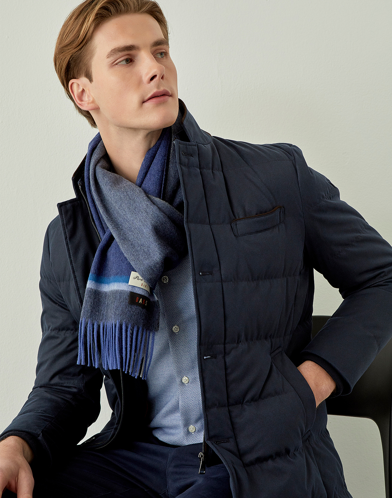 秋冬服装外模拍摄 男装夹克羽绒服棉衣模特 时尚围巾