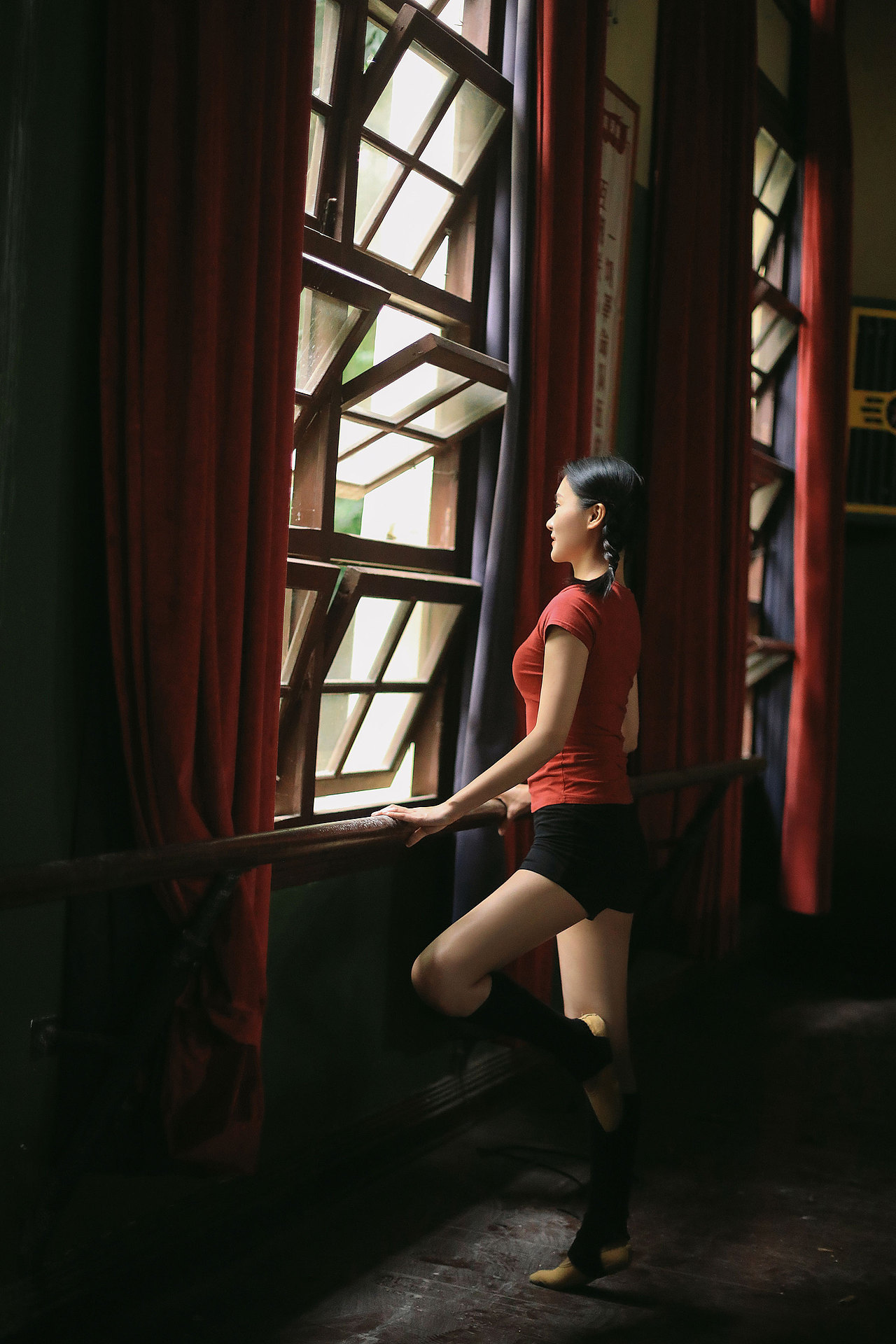 每个人心中都有一个芳华（图ZMjkwMDY1Mzcy） - 人像摄影 - 站酷设计师银儿漂漂原创素材 - 站酷ZCOOL