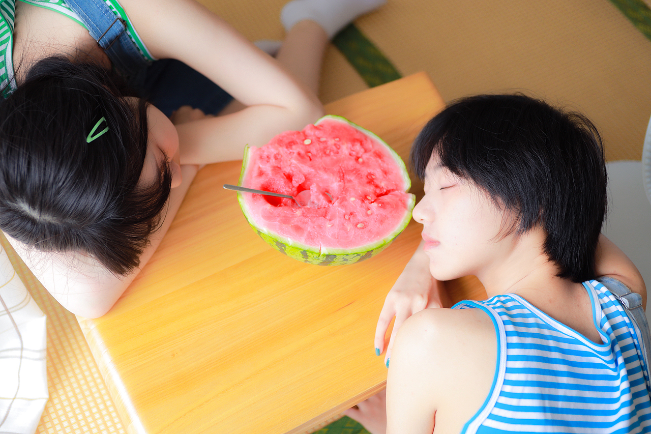 西瓜味的夏天🍉 🍉 浪漫的让人想沉睡一整个青春（图ZMjYwNTgzMzIw） - 人像摄影 - 站酷设计师三岁就很球原创素材 - 站酷ZCOOL