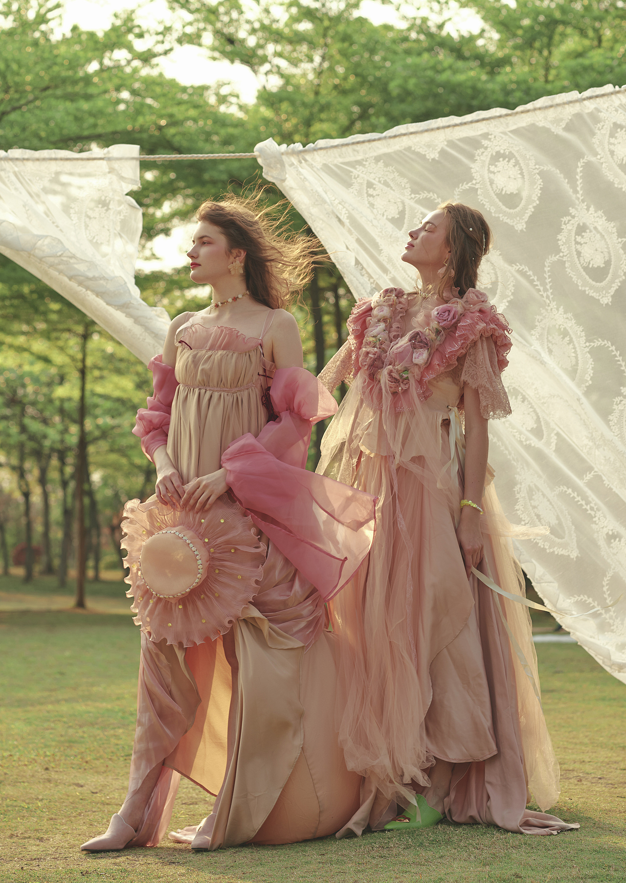 唱给春天的诗（图ZMjUzNDg0MDMy） - 人像摄影 - 站酷设计师摄影师Moretta原创素材 - 站酷ZCOOL