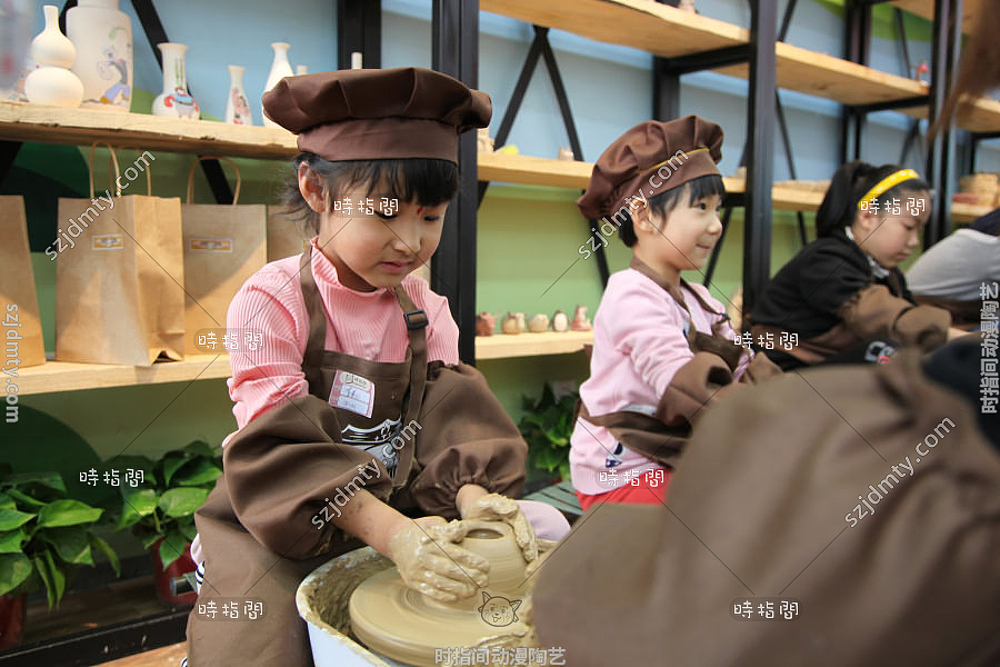 创业加盟时指间陶艺店