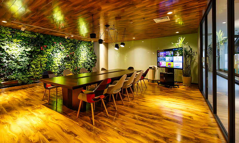简约办公室装修背后拼的是硬实力和创新