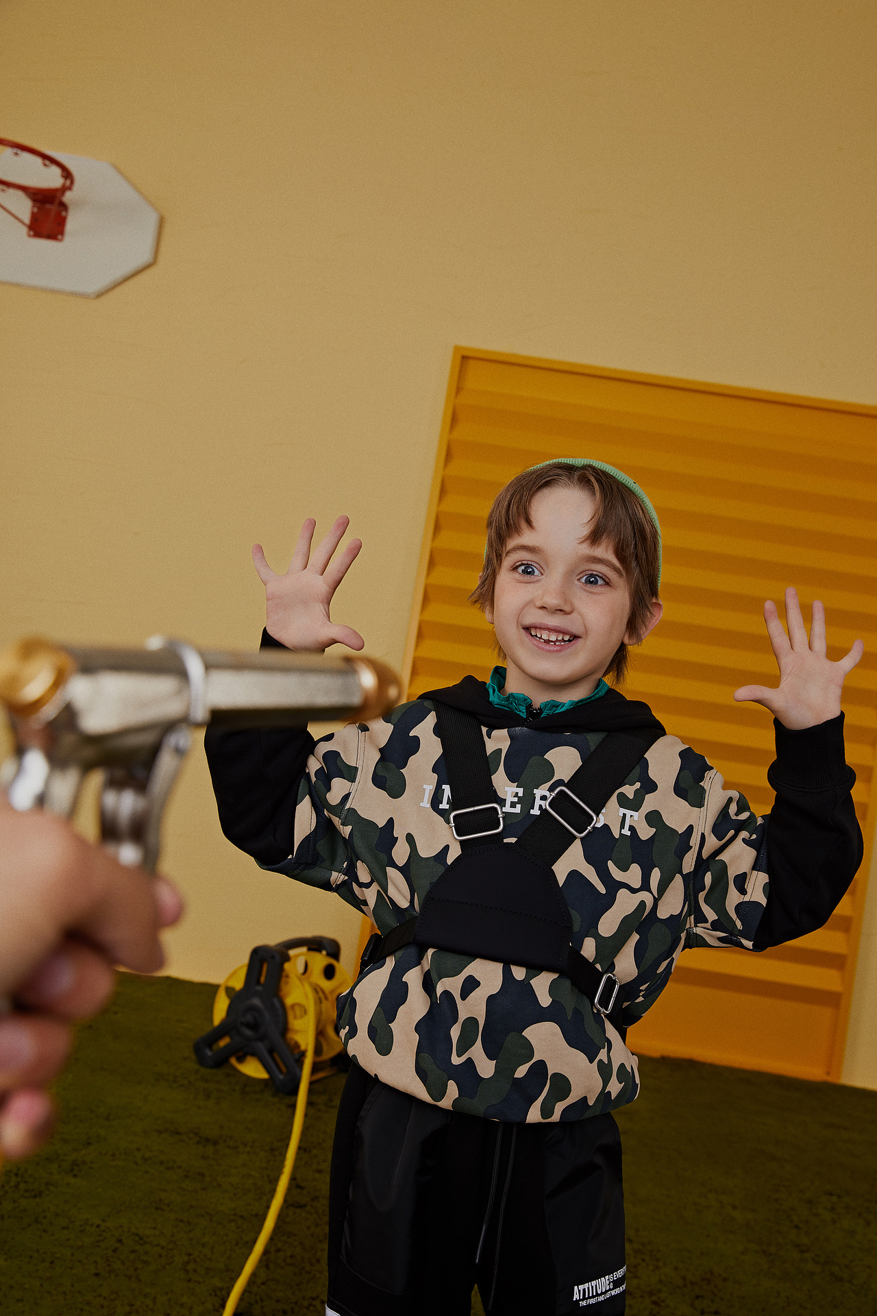 2020 更要快乐活下去（图ZMjIwNTYwNTQw） - 人像摄影 - 站酷设计师iTKO原创素材 - 站酷ZCOOL