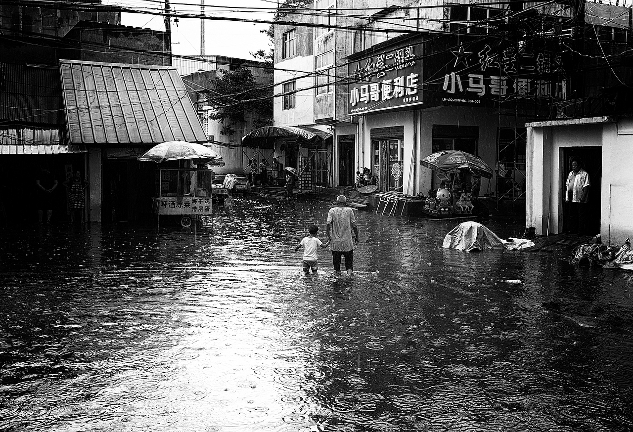 雨天和阴天（图ZODYyNDEyNjA=） - 人文/纪实摄影 - 站酷设计师RainForces原创素材 - 站酷ZCOOL