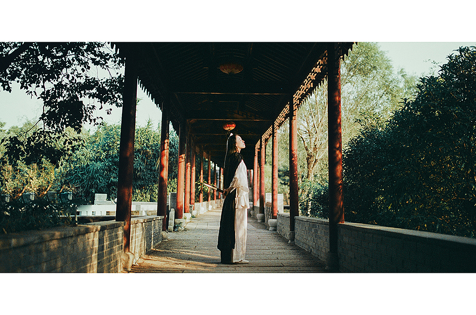 挥扇洒阁亭（图ZMzM1NTM3ODA=） - 人像摄影 - 站酷设计师摄影师Pikmin原创素材 - 站酷ZCOOL
