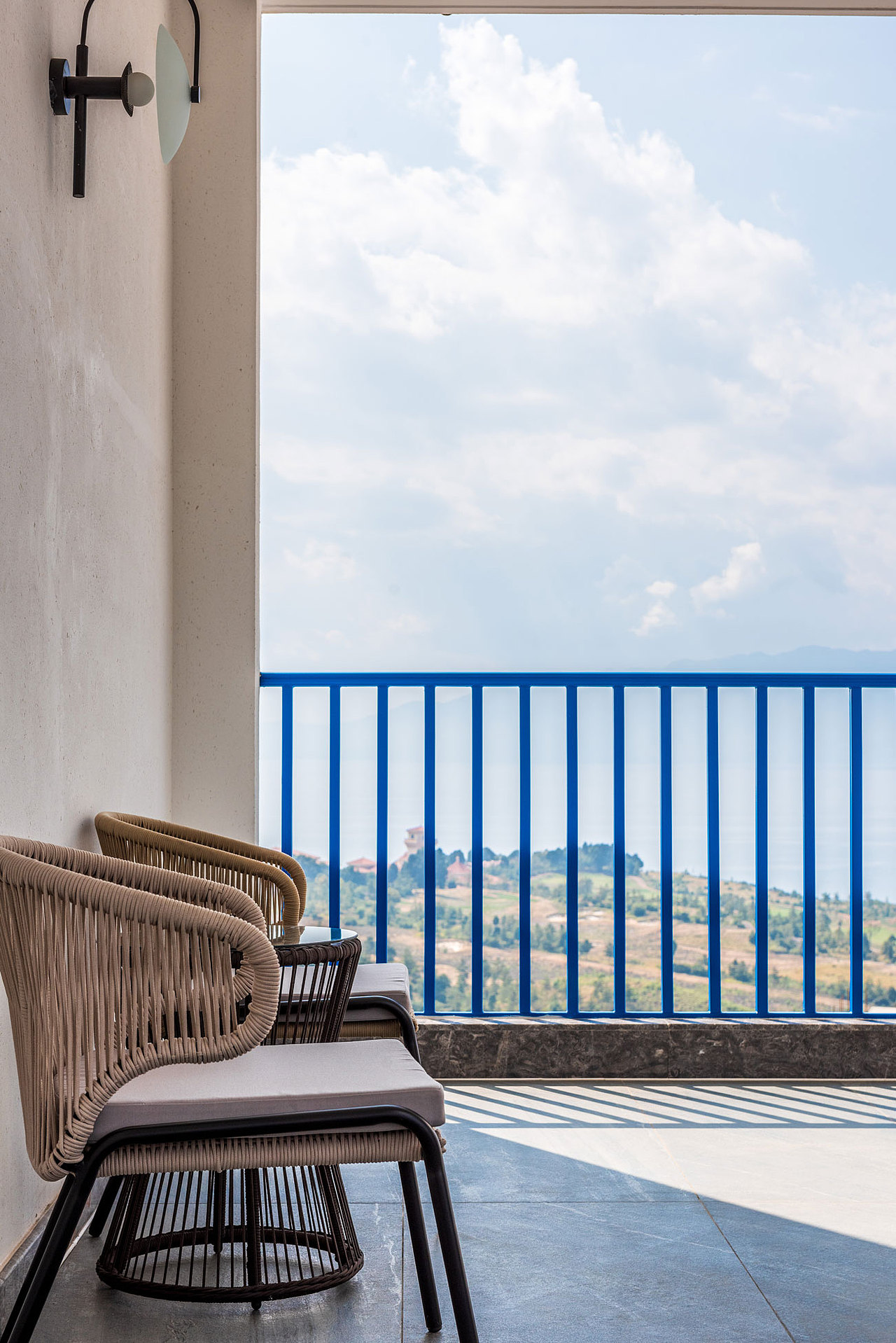 抚仙湖 · 阑珊宿海景民宿设计丨长空创作