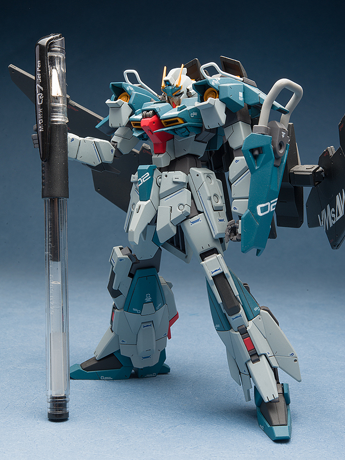 特拍一张跟水性笔的对比方便大家确认实际大小,预防细节帝和无脑喷