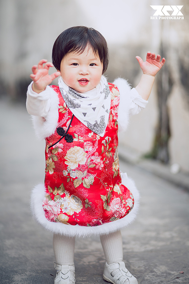 生活不止手机，还有年味老家（图ZMTA1NTAzNTI0） - 人像摄影 - 站酷设计师Rex琛原创素材 - 站酷ZCOOL