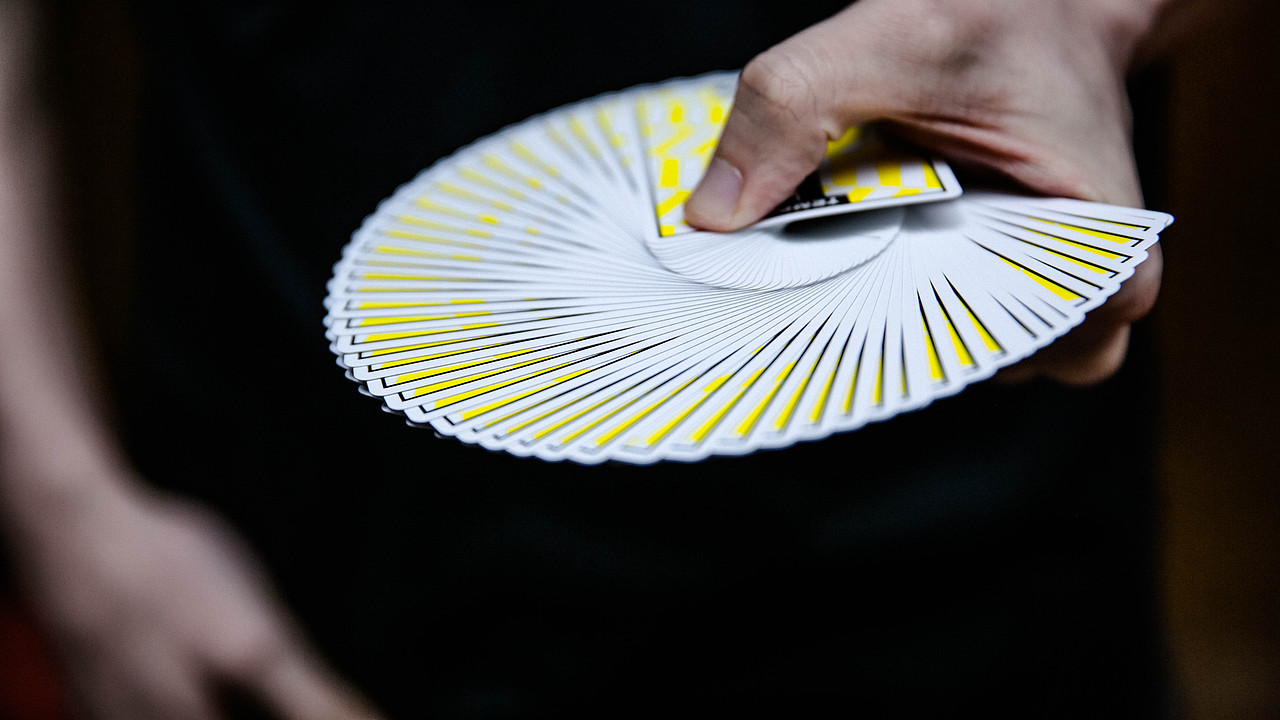 Tempo 荧光花切扑克纸牌系列设计（图ZMjk0NDY2MDcy） - 包装 - 站酷设计师ARK方舟扑克原创素材 - 站酷ZCOOL