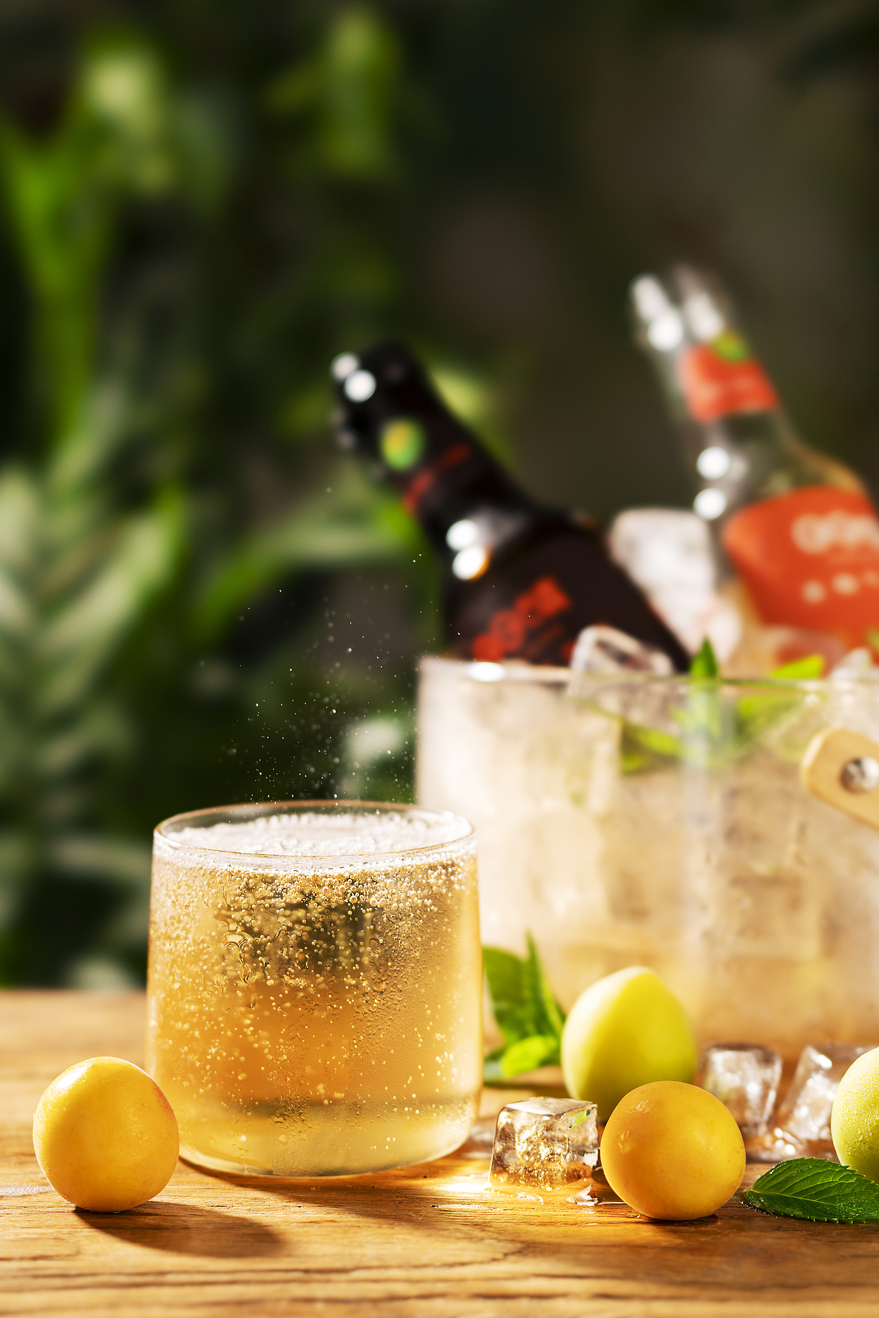 日日晴青梅酒 X JING ｜酒水摄影（图ZMjgwMDUyNDUy） - 产品摄影 - 站酷设计师bestjing原创素材 - 站酷ZCOOL