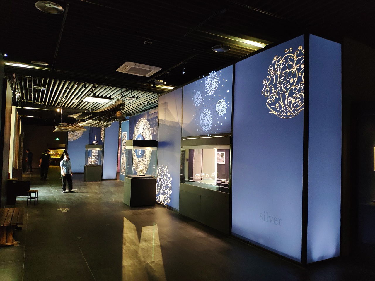 白银时代展览设计|空间|展示设计 |花鱼yu - 原创作品 - 站酷 (zcool)