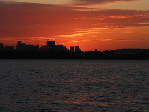 夕阳剪影