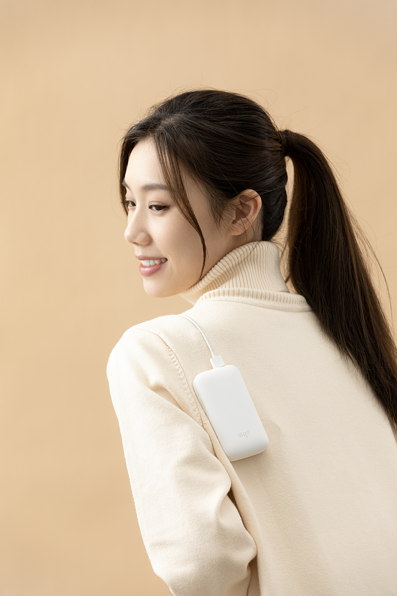 品牌案例丨aigo 爱国者 10000mAh 快充移动电源（图ZMjM0ODk3OTg0） - 产品摄影 - 站酷设计师白底图原创素材 - 站酷ZCOOL