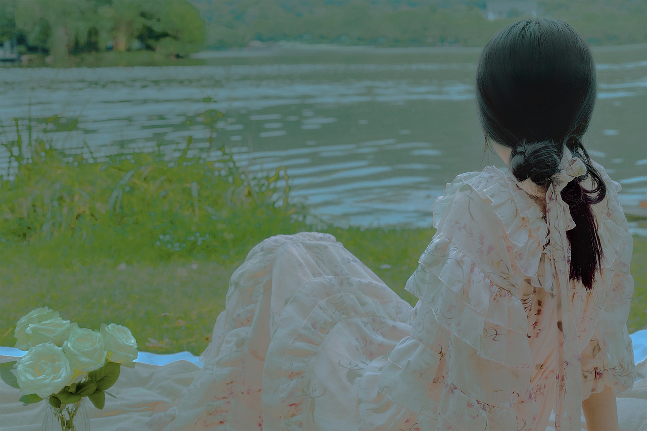 山城河畔（图ZMjc0NDI2NjEy） - 人像摄影 - 站酷设计师拉丨苏原创素材 - 站酷ZCOOL