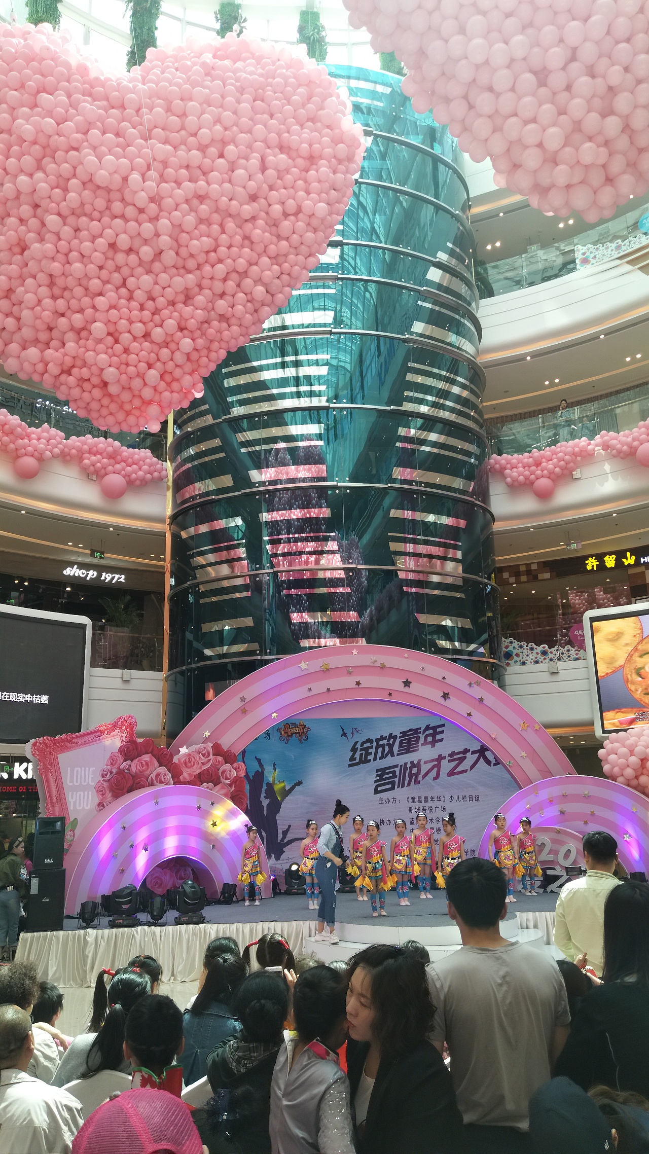 五月蓝天_唱响吾悦A（图ZMTEzNzU5MTQ4） - 人文/纪实摄影 - 站酷设计师蓝天艺术学校原创素材 - 站酷ZCOOL