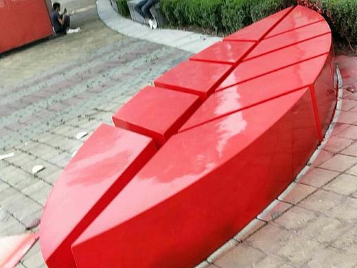 广场彩色不锈钢坐凳雕塑
