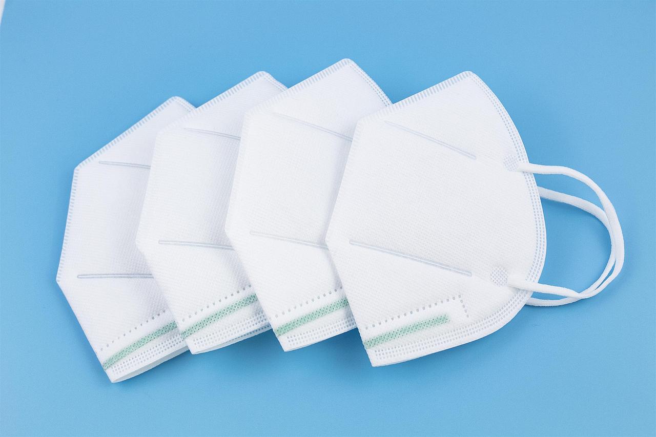 疫情期间,注意安全,出门要戴口罩哦!