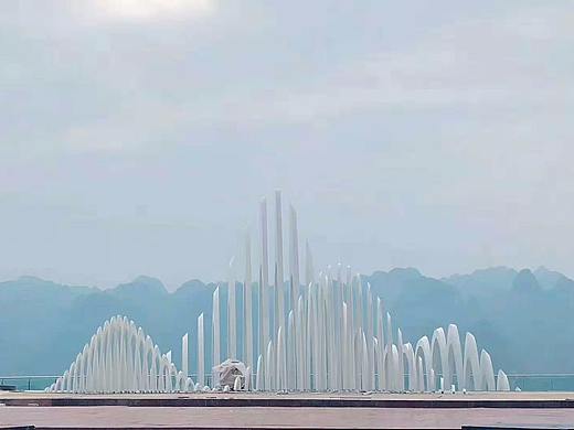 见山-贵州兴义万峰林景区主题雕塑