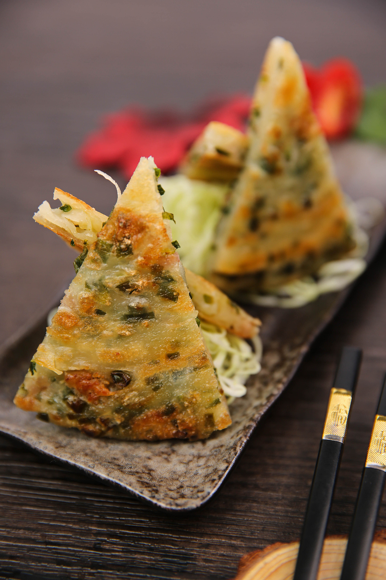 廣東味道|香煎蔥油餅（圖ZMTYxOTgwMTY4） - 產(chǎn)品攝影 - 站酷設(shè)計(jì)師瞳里世界原創(chuàng)素材 - 站酷ZCOOL