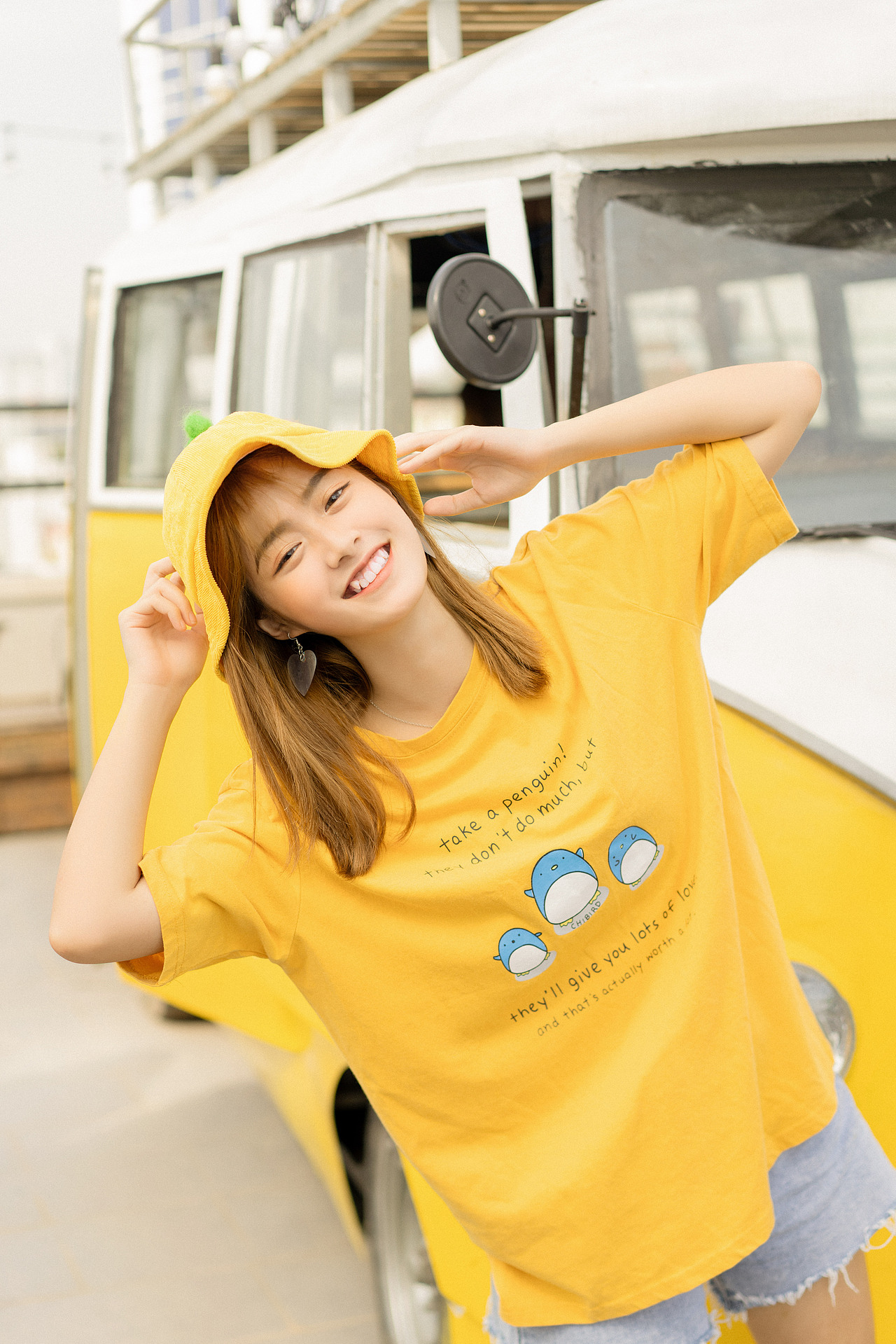 爱笑的美女人像摄影后期修图（图ZMzU1NjA3Mzky） - 人像摄影 - 站酷设计师艺宝视觉修图设计原创素材 - 站酷ZCOOL