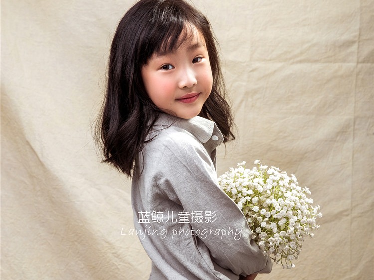 南京儿童写真作品-含蓄的美