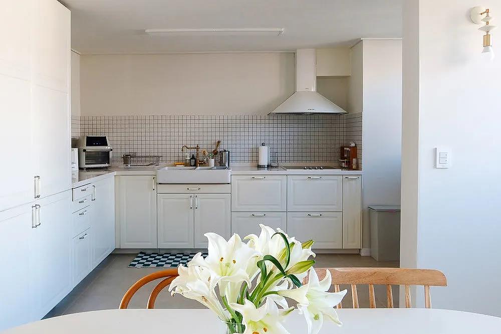 硬装非常简单,软装也只买基础款