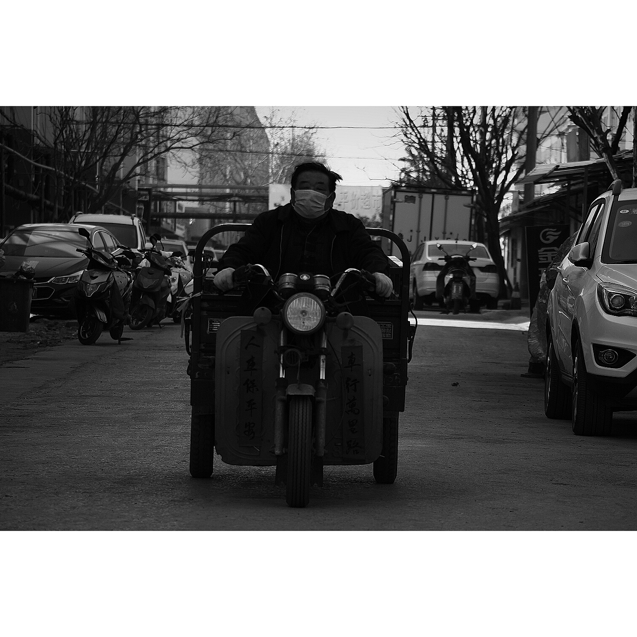 疫情下的人们（图ZMjE5MzM0NTIw） - 人文/纪实摄影 - 站酷设计师溜直的一个弯原创素材 - 站酷ZCOOL