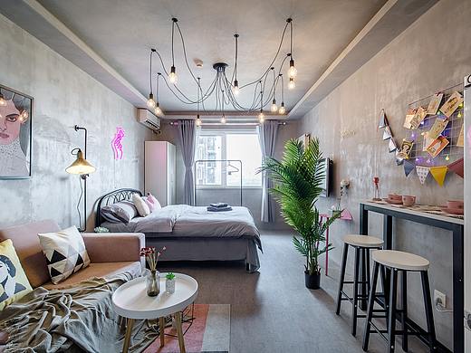 民宿作品【水泥和鲁斯】