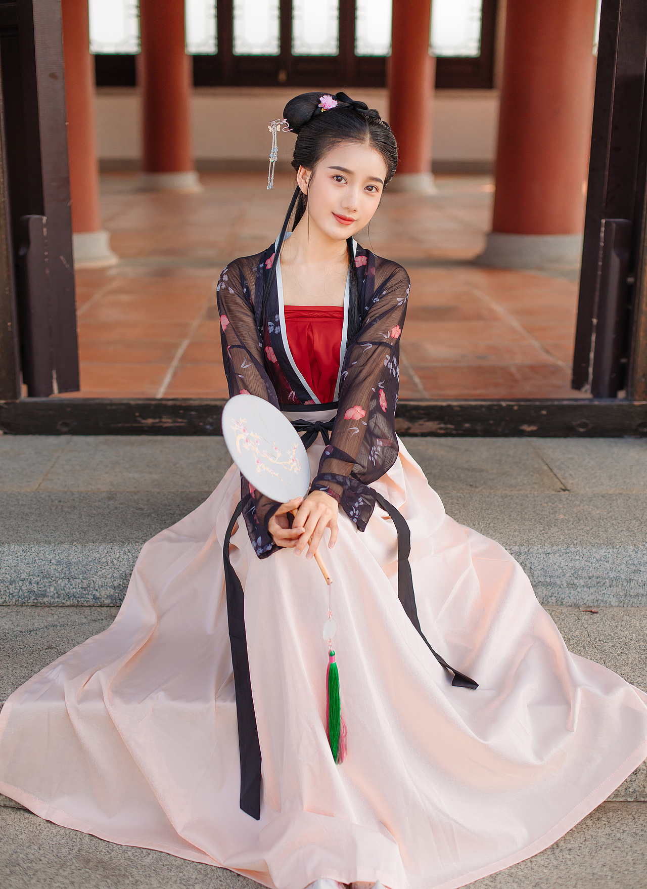 [汉服]汉裳芳华-忆桃花 齐腰襦裙（图ZMTE3MDc2ODc2） - 人像摄影 - 站酷设计师小肥熙熙爸爸原创素材 - 站酷ZCOOL